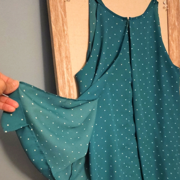 Sleeveless Kelly Green Top - Picture 4 of 5